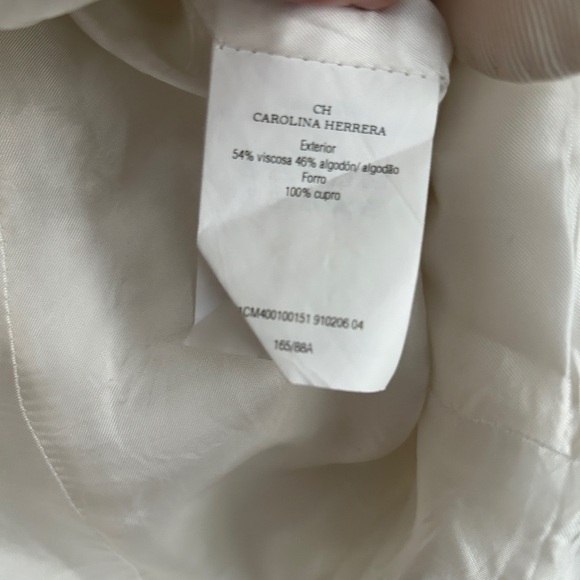 CH Carolina Herrera white single-button blazer. - Picture 5 of 7